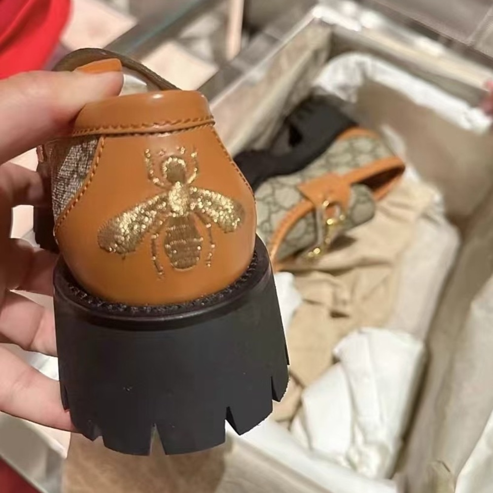 New in box Gucci GG lug sole loafers with horse-bit hardware details - Picture 2 of 6